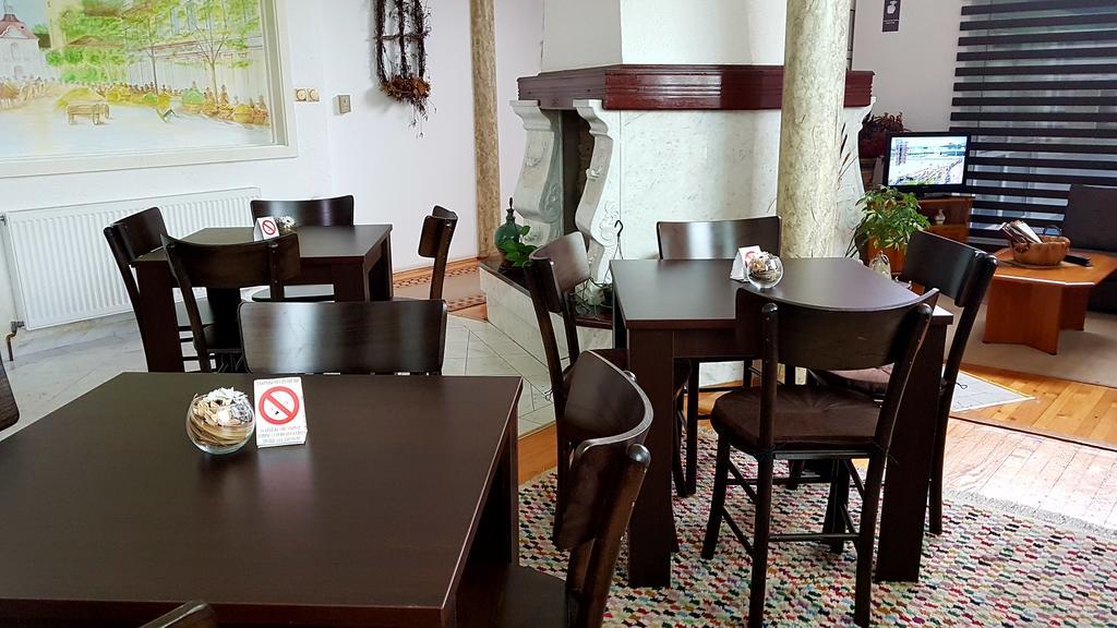 Guest House Luxotel Becicherecul Mare Exterior foto